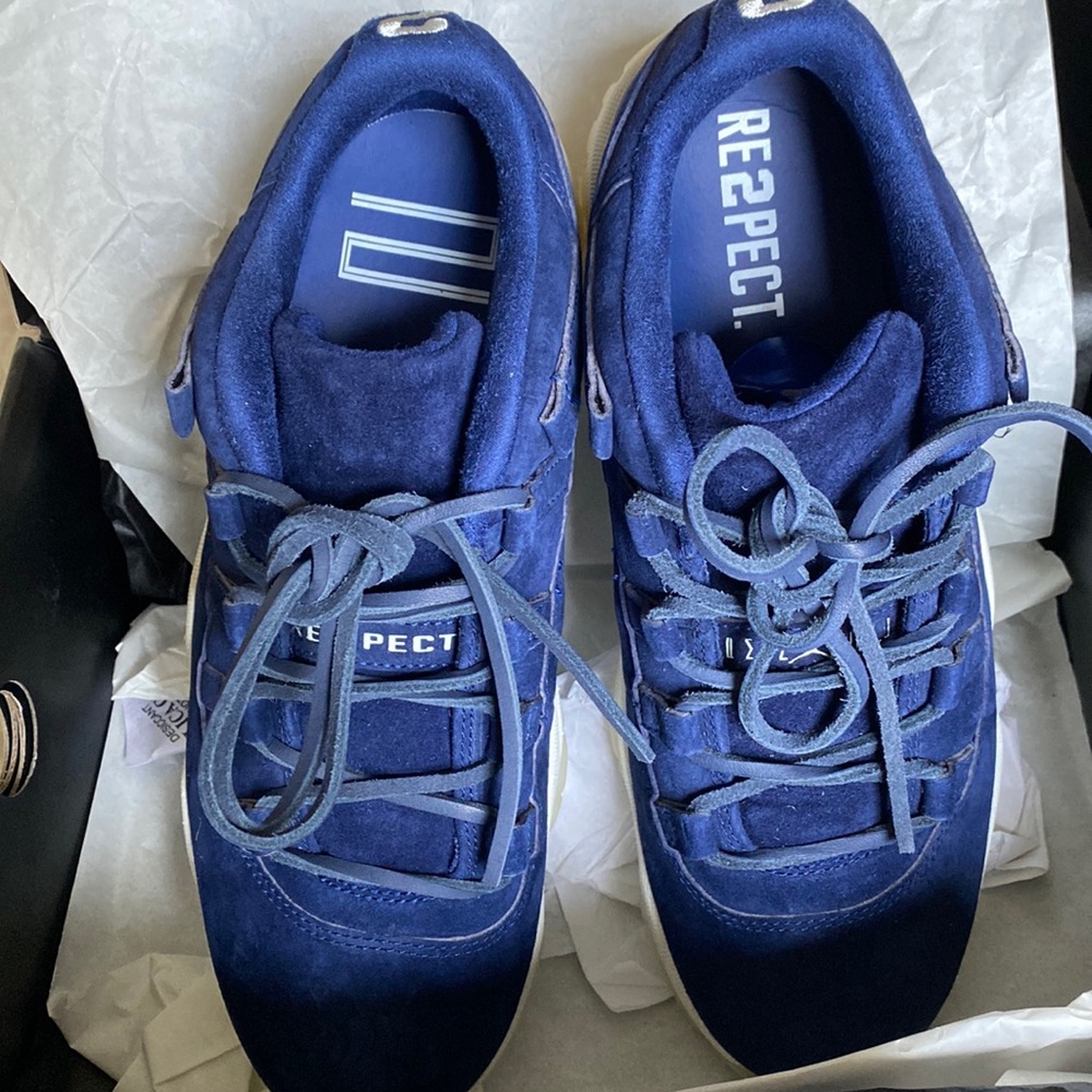 Jordan 11 Retro Low Derek Jeter RE2PECT